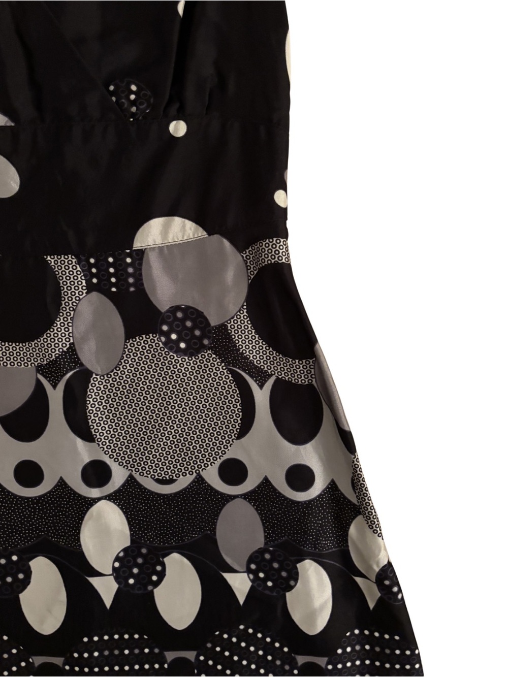 Jacob Y2K Black and White V-Neck Sleeveless Patterned Dress - Picture 3 of 4